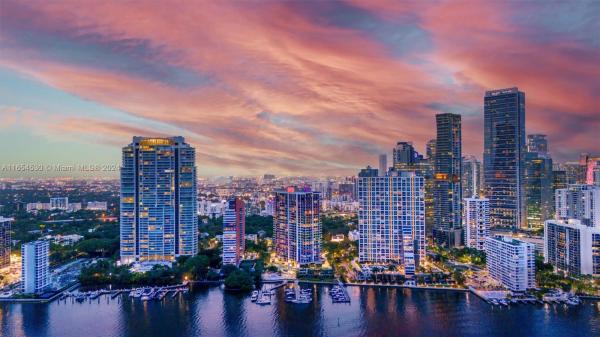 Villa Regina, 1581 Brickell Ave #1804, Miami, Florida 33129, image 2