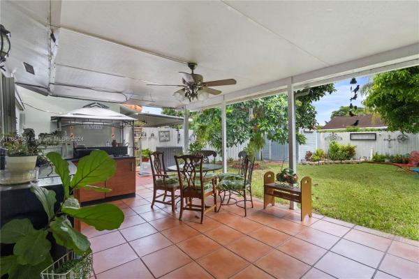 Munne Royal Homes, 14562 SW 98th Ter, The Hammocks, Florida 33186, image 3