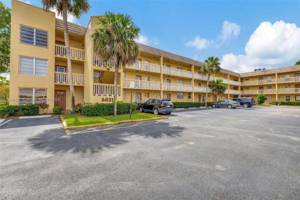 Bermuda Club, 6021 NW 61st Ave #104, Tamarac, Florida 33319, image 1