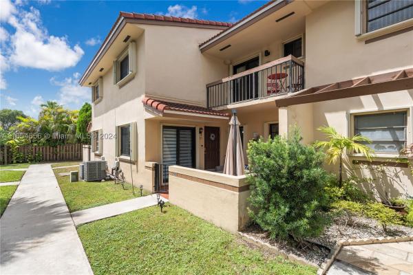 Kendall Lakes East Patio Homes, 6375 SW 136th Ct #I110, Kendale Lakes, Florida 33183, image 1