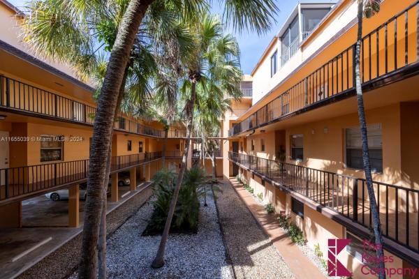 Lago West, 400 Commodore Dr #217, Plantation, Florida 33325, image 3