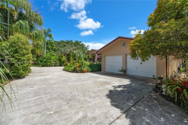 Kendall No HOA, 12307 SW 102nd Ave, Kendall, Florida 33176, image 3