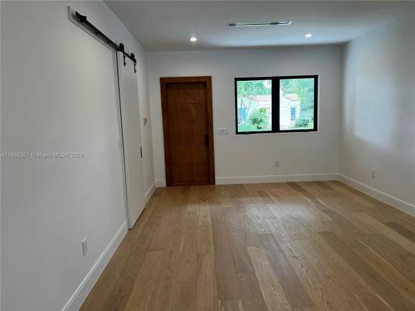 Coconut Grove, 219 Romano Ave, Coral Gables, Florida 33134, image 3