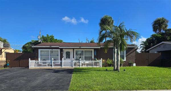 Broadview Country Club Estates, 6231 SW 18th Pl, North Lauderdale, Florida 33068, image 1