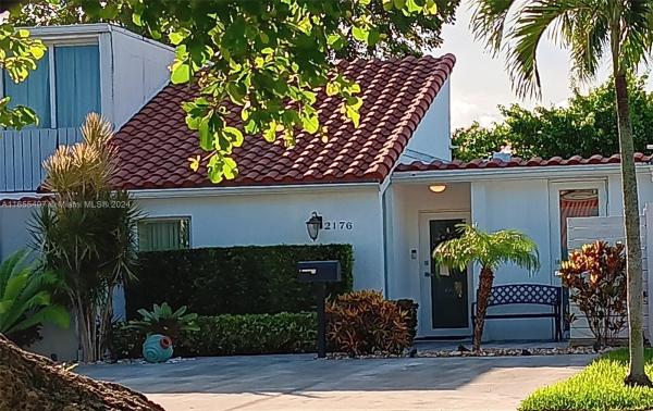 Greenway Lakes, 2176 SW 122nd Ct, Tamiami, Florida 33175, image 1