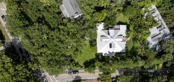 Silver Bluff, 1701 S Bayshore Dr, Miami, Florida 33133, image 1