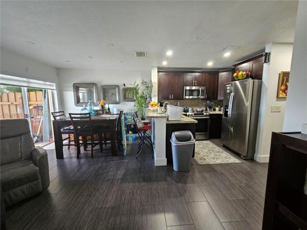 Weitzer Serena Lakes Townhomes, 17537 SW 140th Ct, Richmond West, Florida 33177, image 1