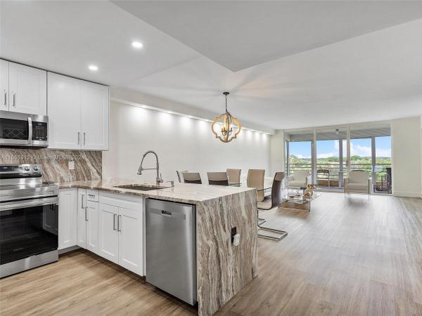 Palm-Aire Country Club 6, 3980 Oaks Clubhouse Dr #501, Pompano Beach, Florida 33069, image 1