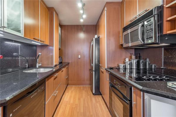 Bayside Terrace, 1670 Bay Rd #2E, Miami Beach, Florida 33139, image 1