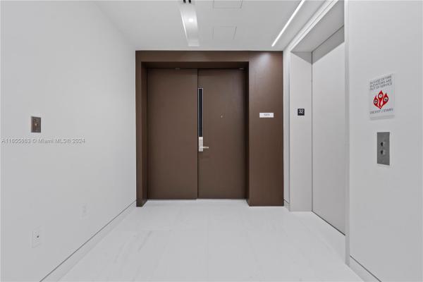 300 Biscayne Blvd Way #3201, Miami, Florida 33131, image 1