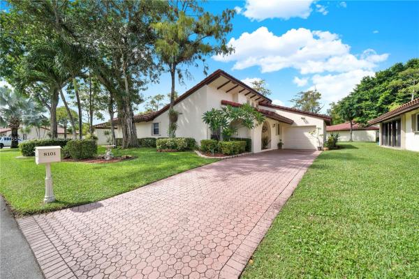 The Pines At Woodmont, 8101 Hibiscus Cir #37, Tamarac, Florida 33321, image 1