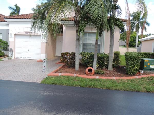 Lennar Townhomes At Forest Lakes, 10273 SW 162nd Ct, The Hammocks, Florida 33196, image 1