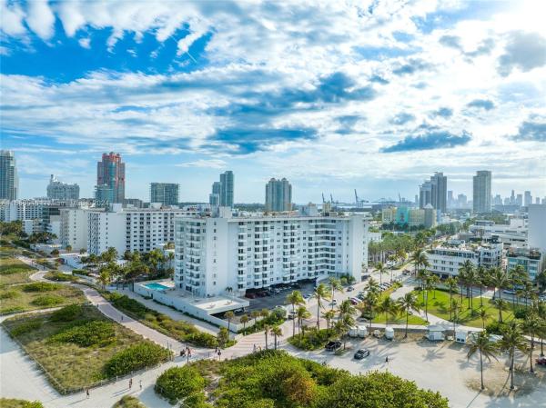 Royal Atlantic, 465 Ocean Dr #405, Miami Beach, Florida 33139, image 2