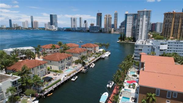 Lago Verde Villas, 3835 NE 170th St #B-5, North Miami Beach, Florida 33160, image 1