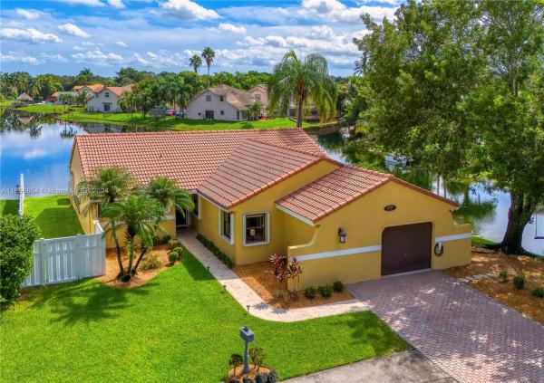 Tierra Vista, 2565 Bass Way, Cooper City, Florida 33026, image 1
