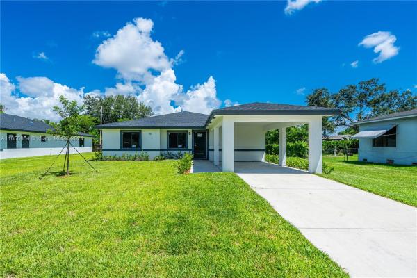 Downer Palms, 152 NW 18th St, Homestead, Florida 33030, image 1