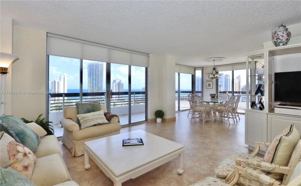 Mystic Pointe Tower 100, 19195 NE 36th Ct #2810, Aventura, Florida 33180, image 3