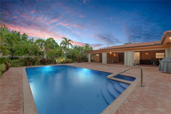 Flagler Waterway Estates, 440 SW 82nd Ave, Fountainebleau, Florida 33144, image 1