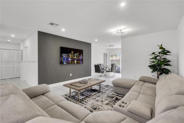 Watermen Homes, 3850 NW 202nd St, Miami Gardens, Florida 33055, image 3