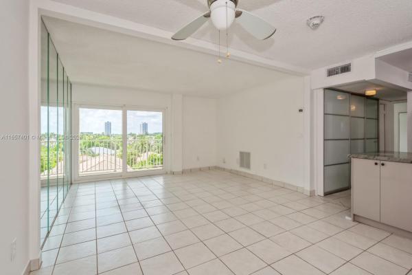 La Canadienne, 3545 NE 167th St #501, North Miami Beach, Florida 33160, image 1