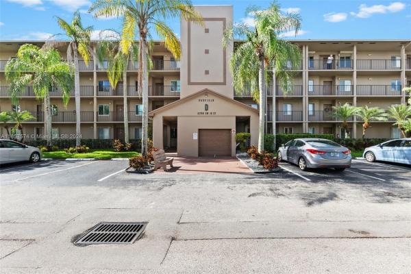 Garfield At Century Village, 12750 SW 15th St #204D, Pembroke Pines, Florida 33027, image 1