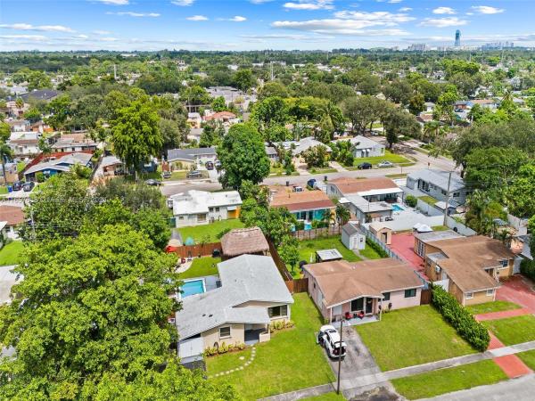 Heritage Homes, 7091 Park St, Hollywood, Florida 33024, image 2