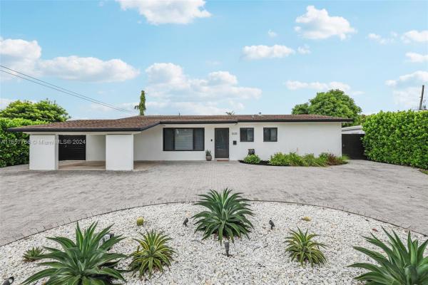 Heftler Homes, 10331 SW 55th St, Kendall, Florida 33165, image 1