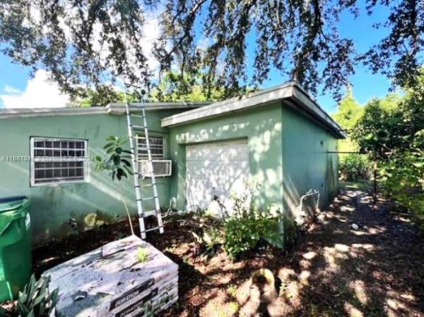 Opa-Locka Residential, 260 Seaman Ave, Opa-Locka, Florida 33054, image 2