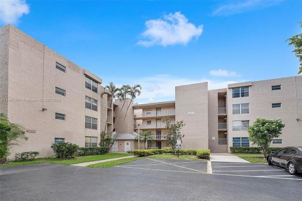 Orchid Tree Of Pine Island Ridge, 9471 Evergreen Pl #307, Davie, Florida 33324, image 1