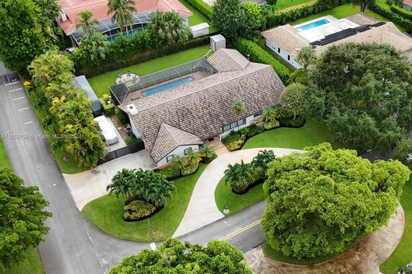 Kings Bay Pines, 7400 SW 144th Ter, Palmetto Bay, Florida 33158, image 1