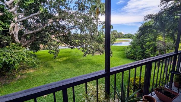Golfview Club At Fontainebleau Park, 9678 Fontainebleau Blvd #206, Fountainebleau, Florida 33172, image 1