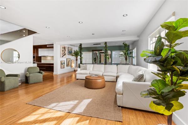 Spring Garden, 900 NW 7th Street Rd, Miami, Florida 33136, image 2