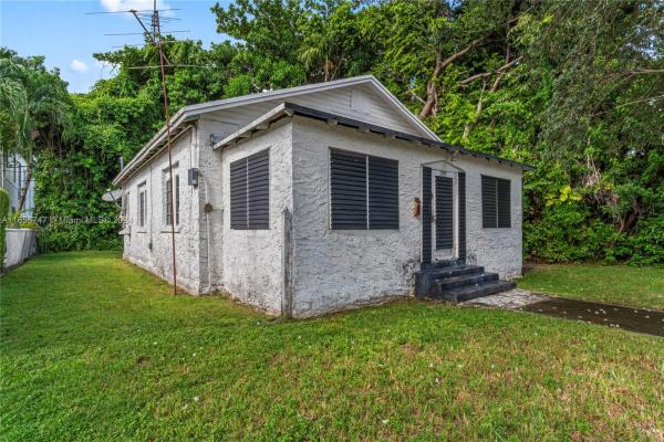 Mac Farlane Homestead, 129 Florida Ave, Coral Gables, Florida 33133, image 1