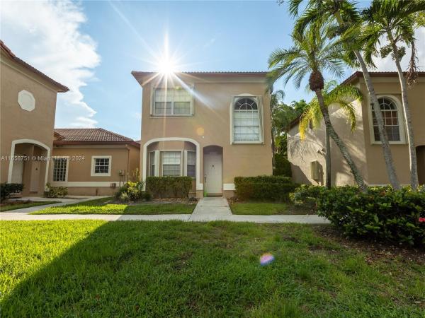 Emerald Courts, 16210 Emerald Cove Rd, Weston, Florida 33331, image 2