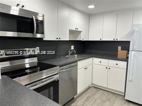 Sailboat Cay, 13499 Biscayne Blvd #801, North Miami, Florida 33181, image 1