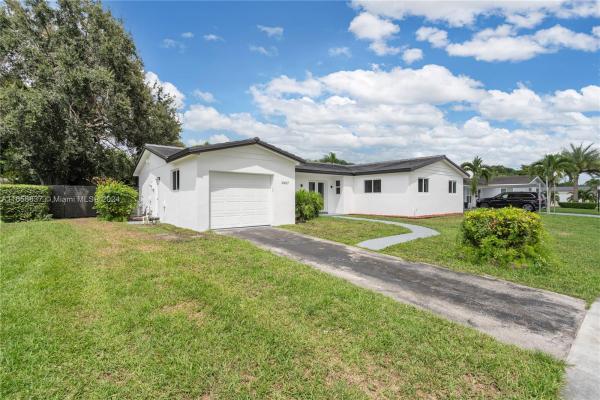 Kendale, 10627 SW 102nd St, Kendall, Florida 33176, image 3