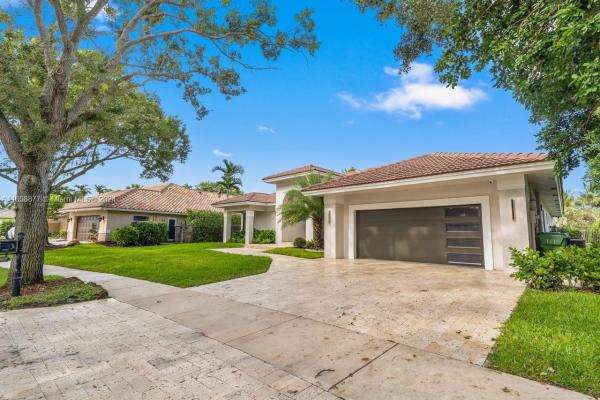 Tequesta At Country Isles, 1045 Woodfall Ct, Weston, Florida 33326, image 1