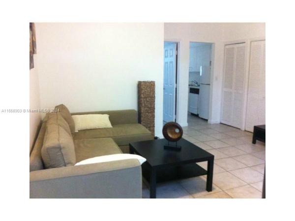 Lenox Courtyard, 822 Lenox Ave #6, Miami Beach, Florida 33139, image 1
