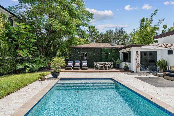 Groves, 6475 SW 83rd St, South Miami, Florida 33143, image 1