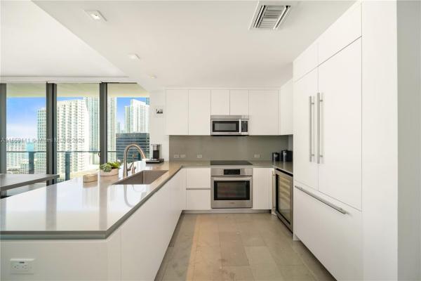 Reach Brickell City Centre, 68 SE 6th St #1201, Miami, Florida 33131, image 1