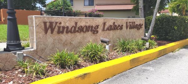 Windsong Lakes Village, 10009 NW 9th St Cir #4-15, Fountainebleau, Florida 33172, image 1