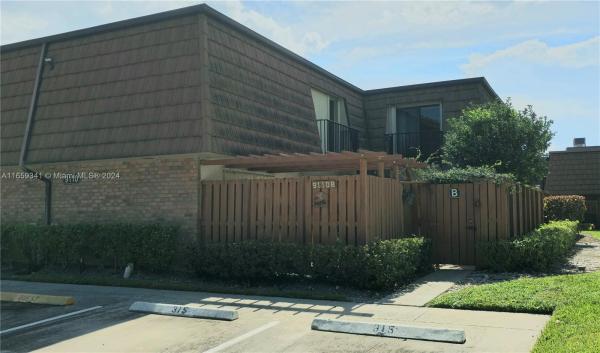 Ridgewood, 9110B SW 20th St, Davie, Florida 33324, image 1