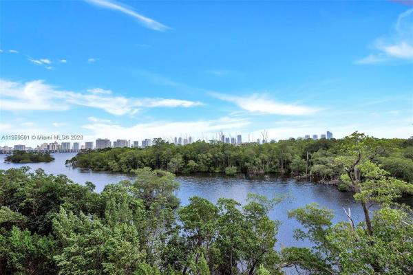 The Harbour South Tower, 16385 Biscayne Blvd #421, North Miami Beach, Florida 33160, image 1