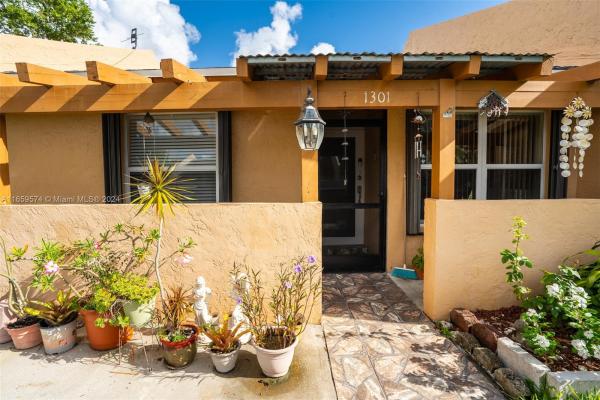 Townhomes Of Audubon, 1301 Sandpiper Blvd 0, Homestead, Florida 33035, image 1
