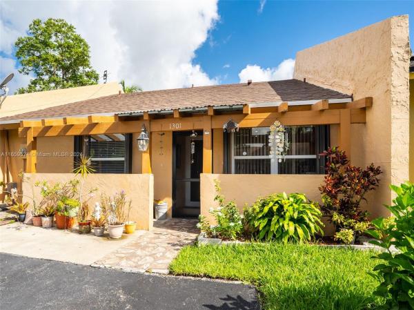 Townhomes Of Audubon, 1301 Sandpiper Blvd 0, Homestead, Florida 33035, image 3