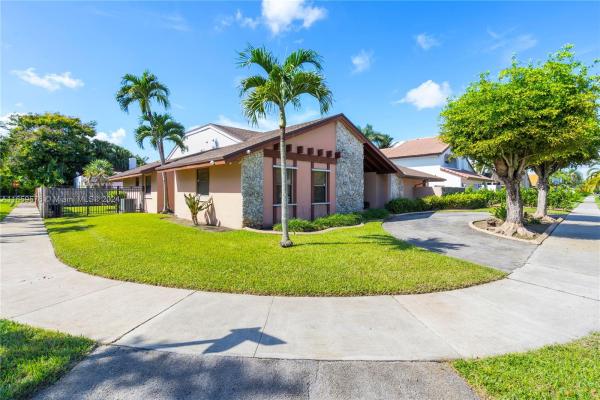 Glen Cove, 11430 SW 103rd St, Kendall, Florida 33176, image 1