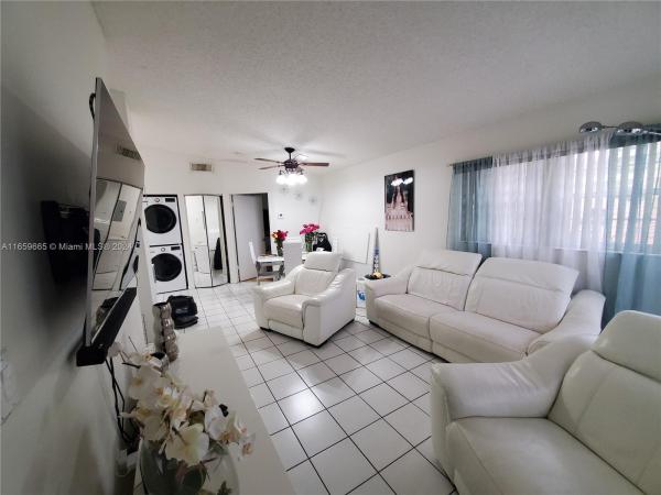 Point Lake, 15328 SW 77th Ln #203, Kendall West, Florida 33193, image 1