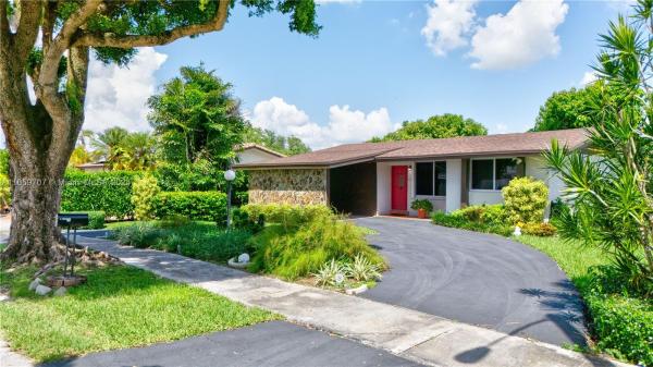 San Jor, 9125 SW 21st Ter, Westchester, Florida 33165, image 3