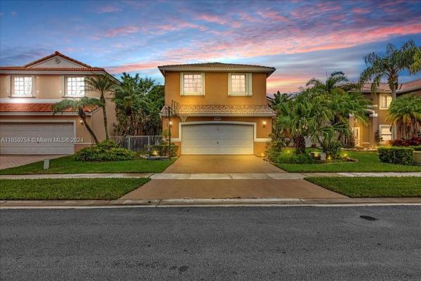 Estancia, 19030 SW 4th St, Pembroke Pines, Florida 33029, image 1