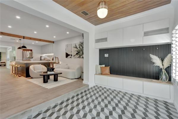 Welbon, 814 Monterey St., Coral Gables, Florida 33134, image 1